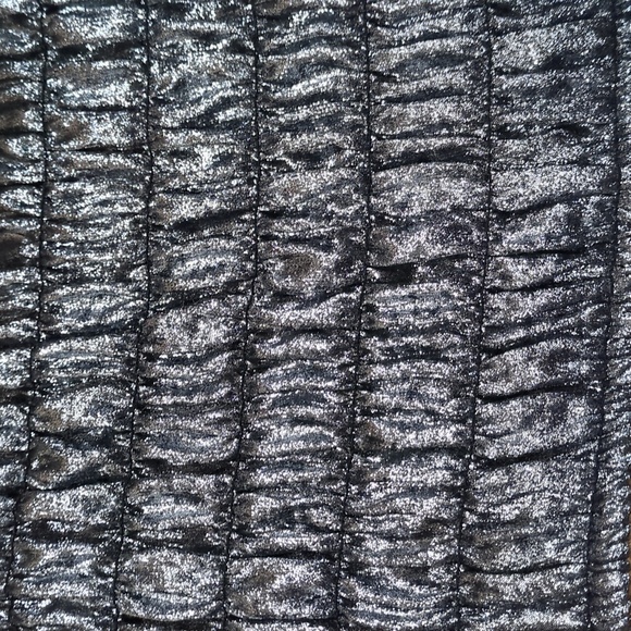 silver metallic strappy smocked top. 2XL - Picture 3 of 8